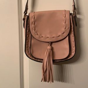 Small crossbody purse- dusty pink with tassel